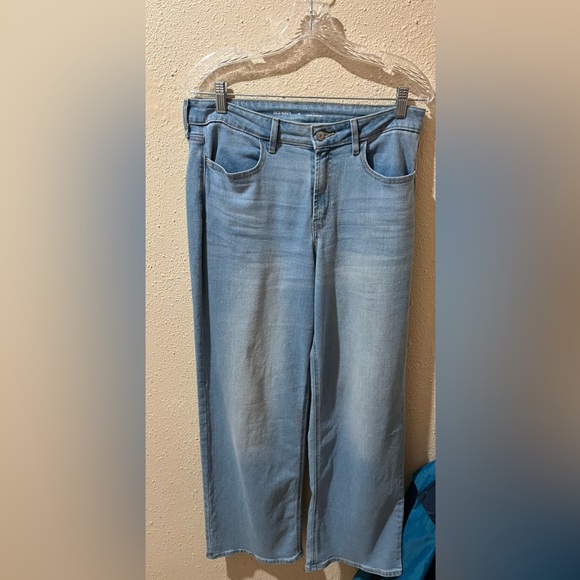 Old navy women’s wide leg jeans - Picture 1 of 4